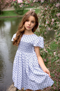The hand smocked FLAVIE dress - White navy floral