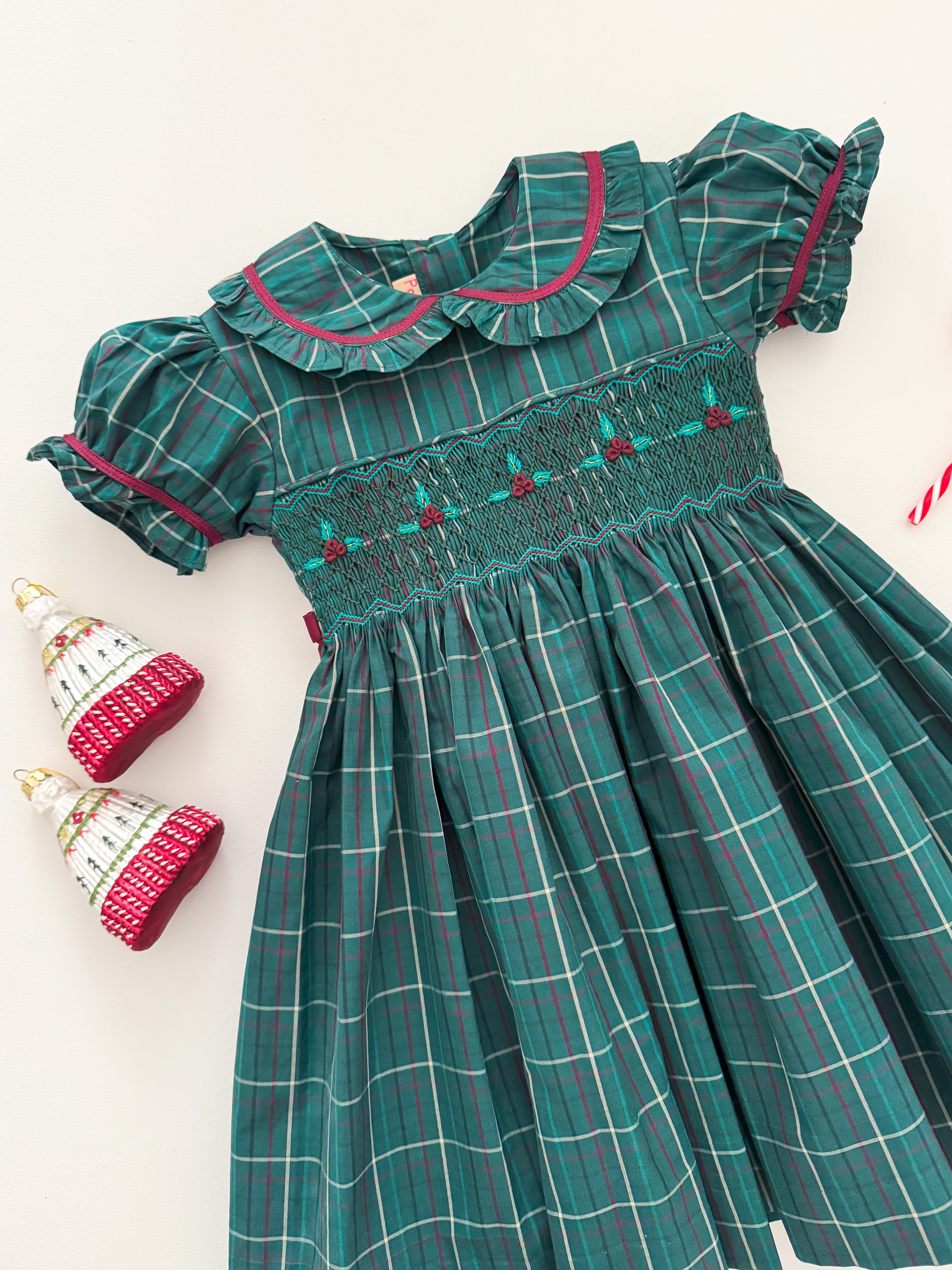 The hand smocked ABIGAIL dress - Green (Holidays Edition)