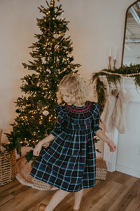 The hand smocked ELLA dress - Plaid navy and red