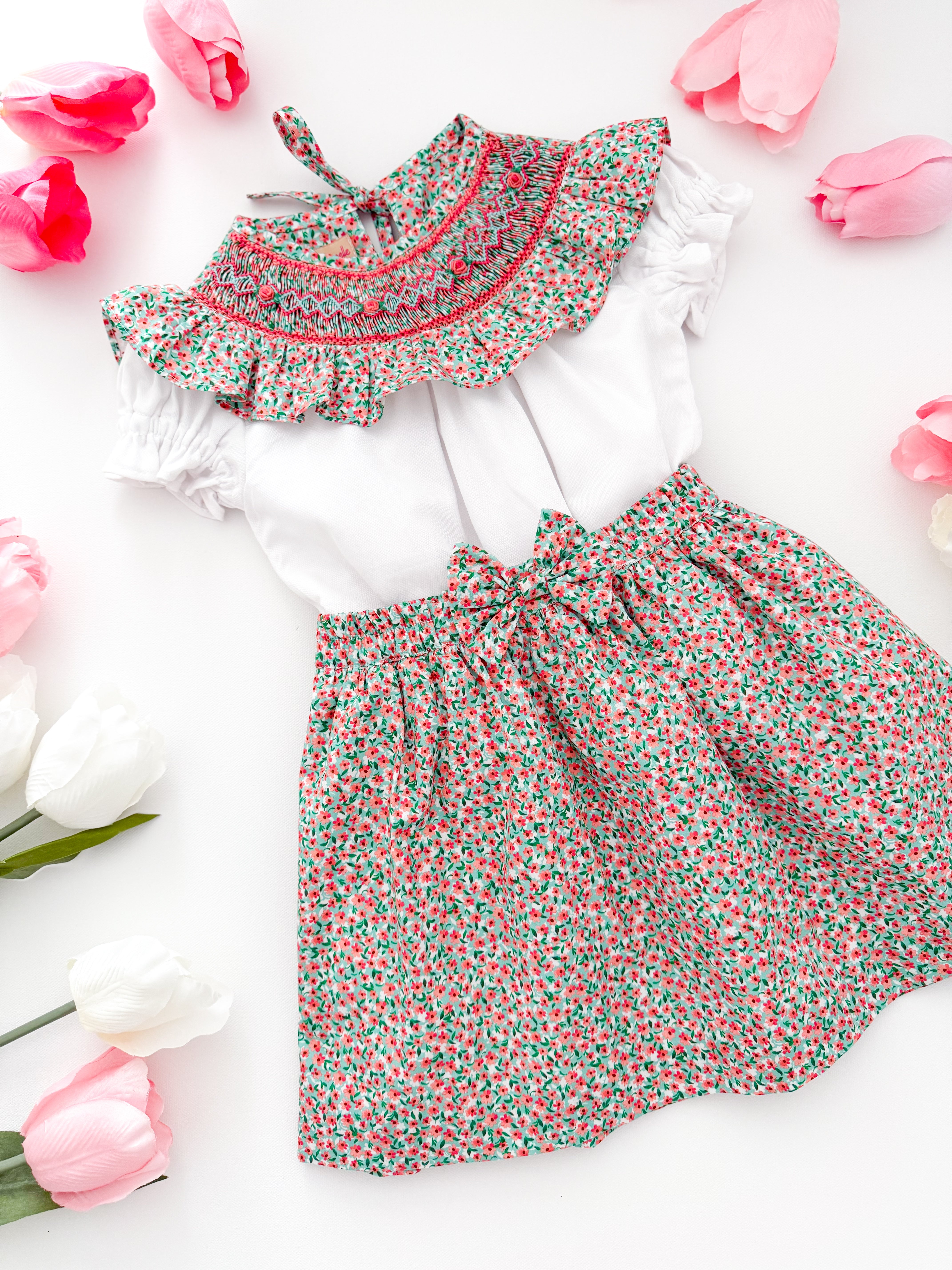The hand smocked EMMY set - Floral coral mint
