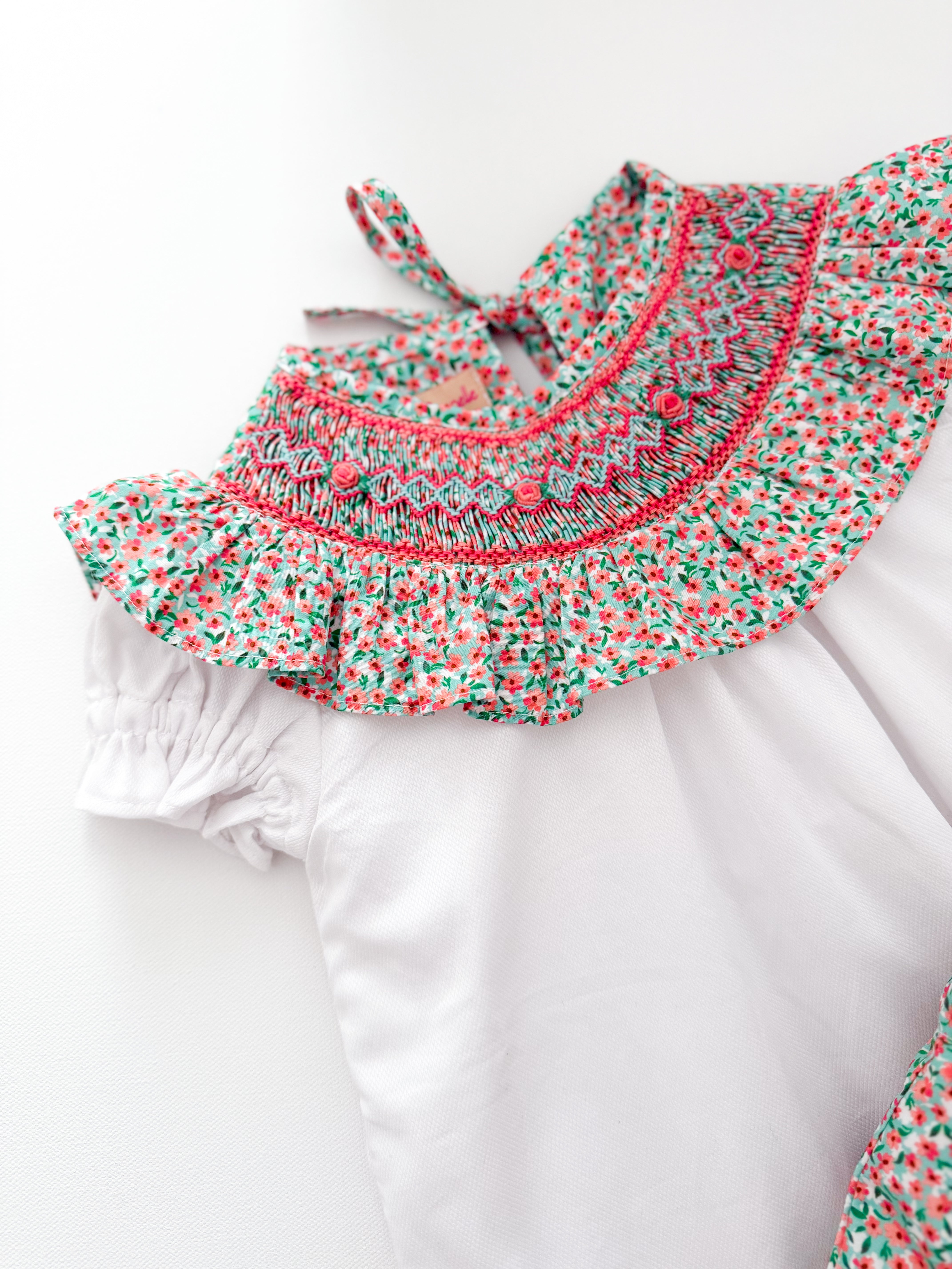 The hand smocked EMMY set - Floral coral mint