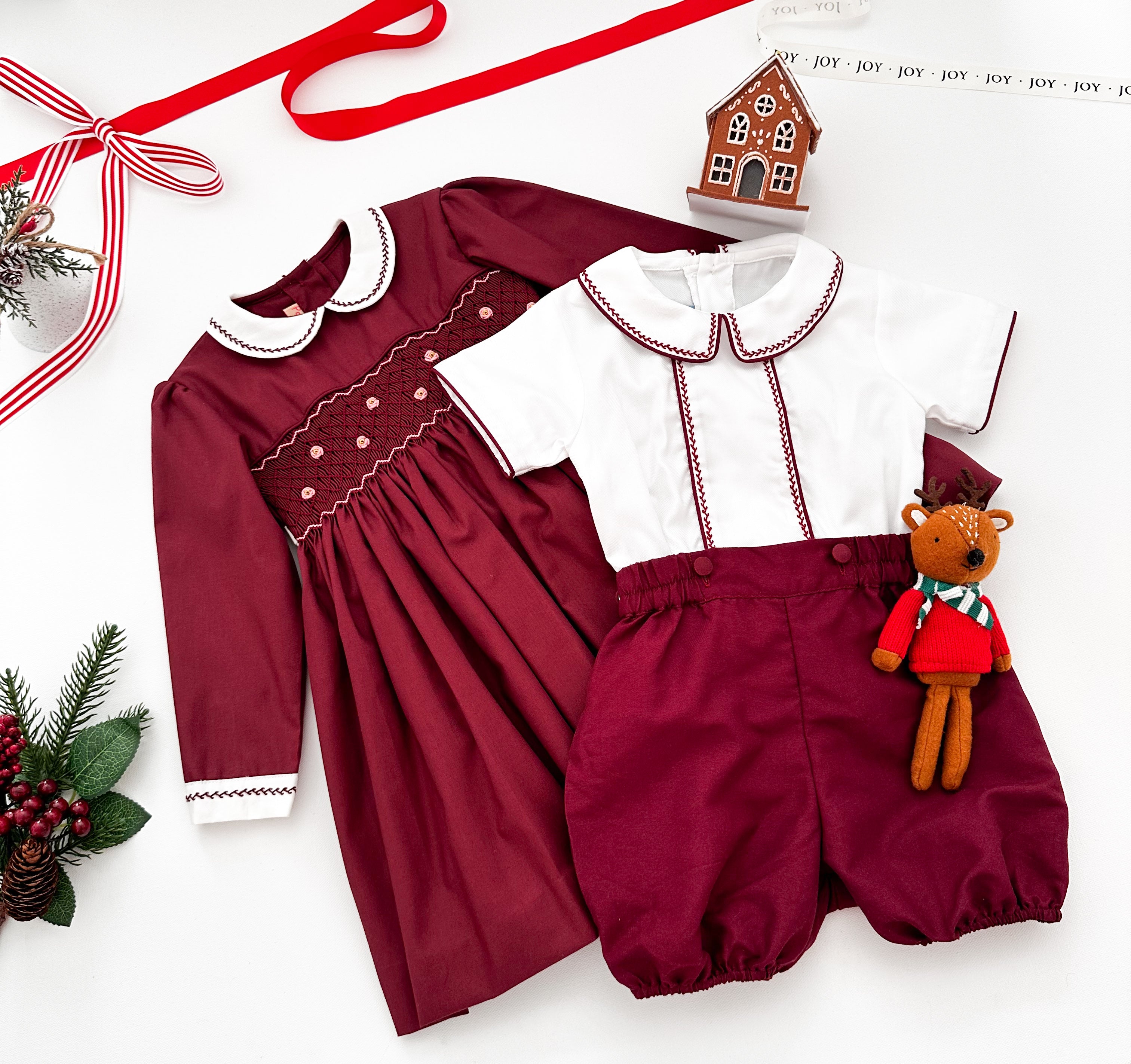 The hand embroidered THOMAS set - Burgundy