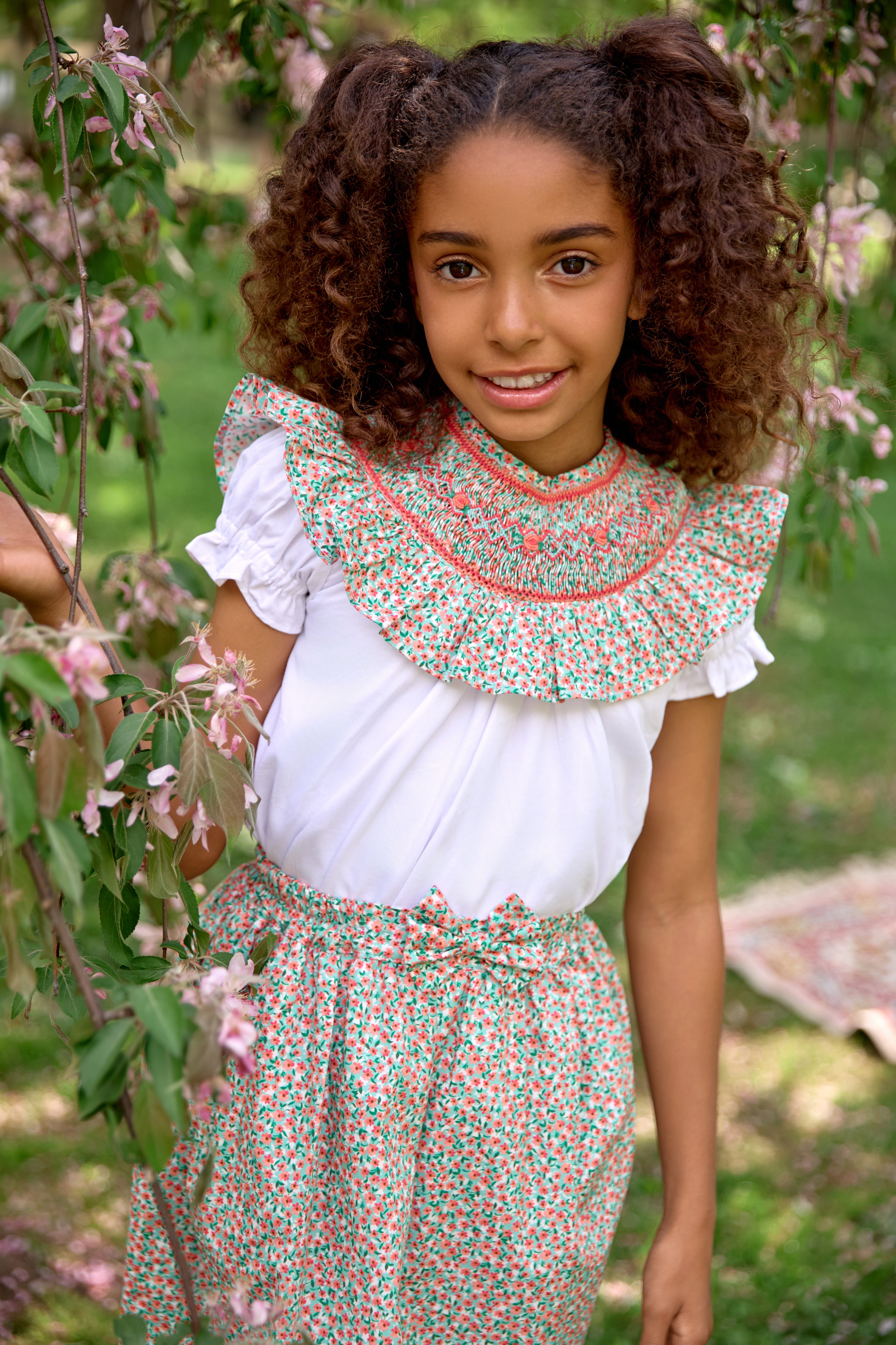The hand smocked EMMY set - Floral coral mint