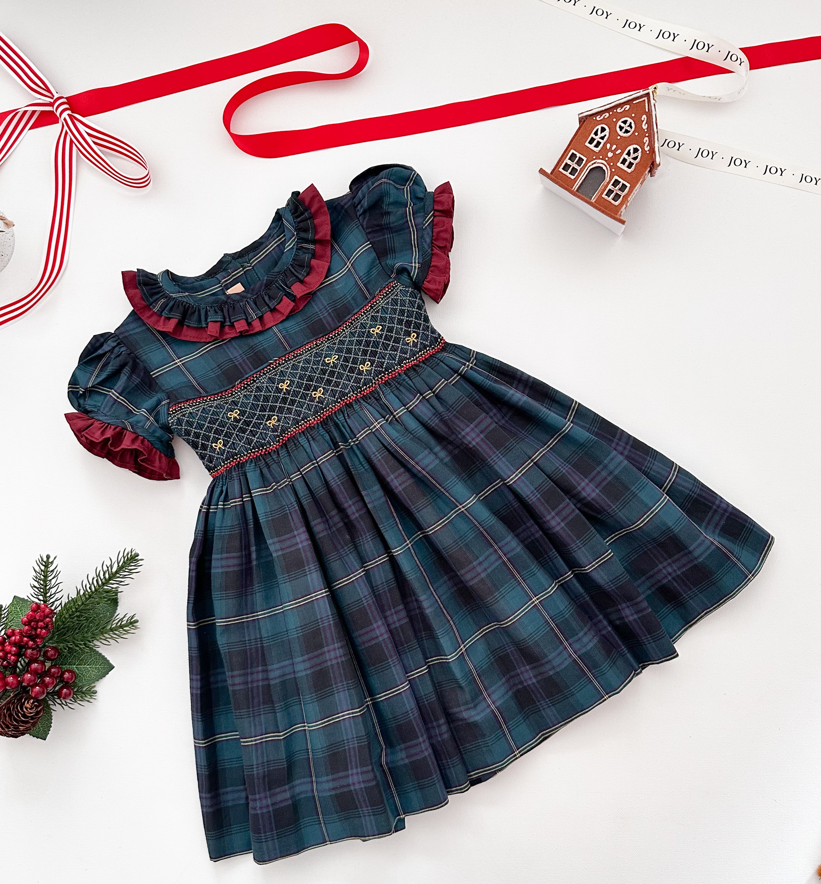 The hand smocked CAMILLE dress - Green (Holidays Edition)