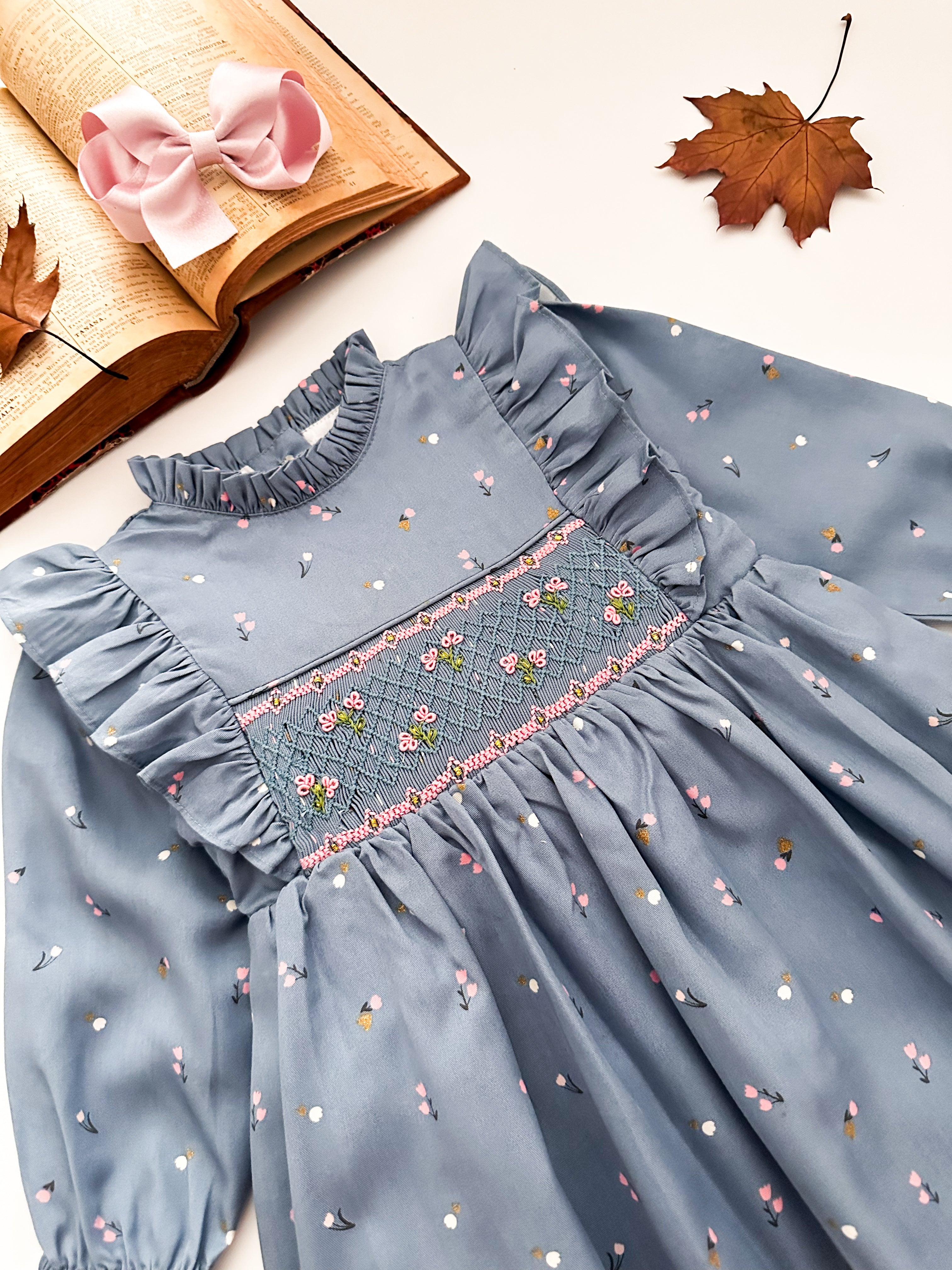 The hand smocked LIVIA dress - Blue floral