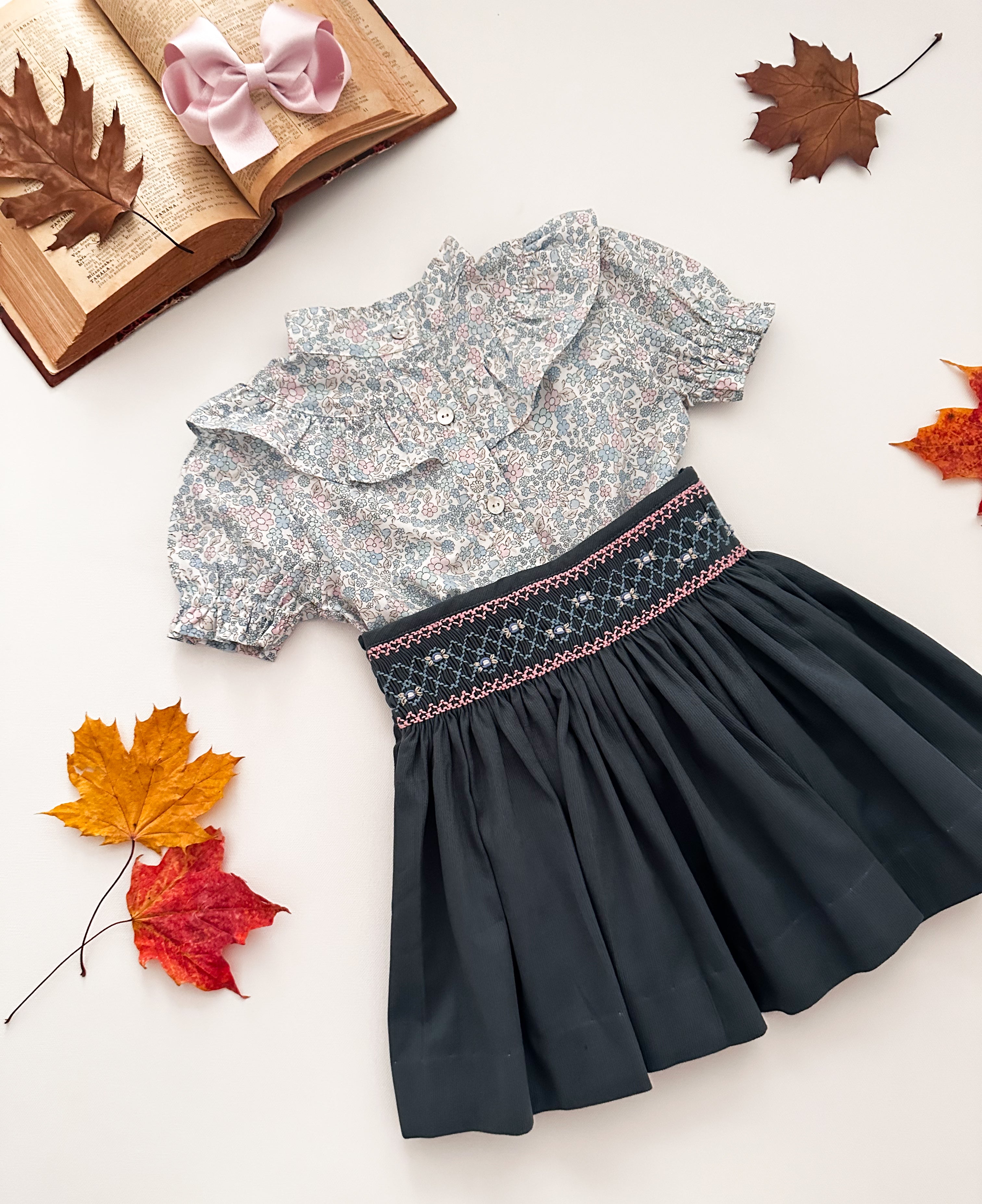 The hand smocked SAPHIRA set - Liberty blue