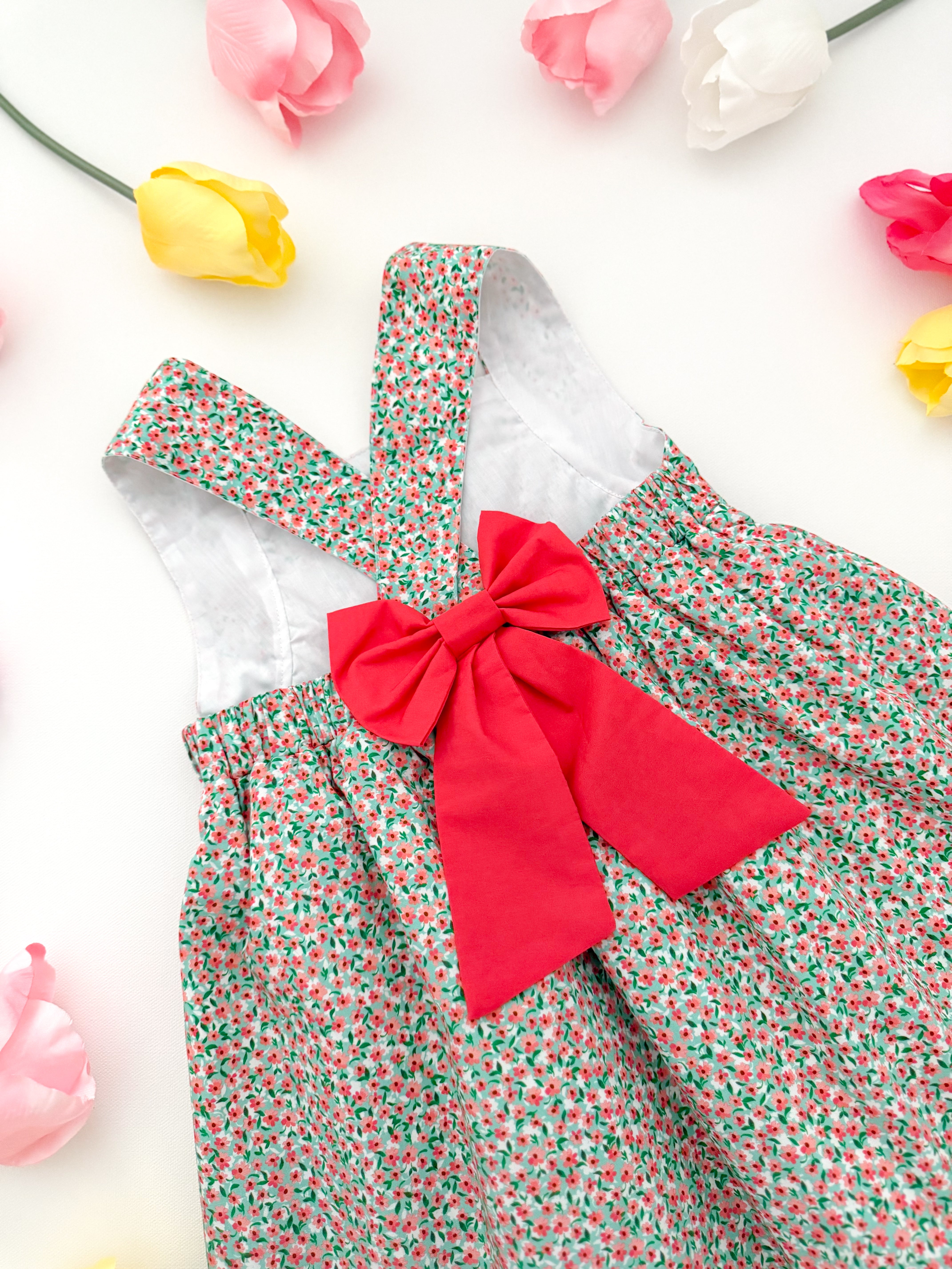 The hand smocked ESMÉE dress - Floral mint coral