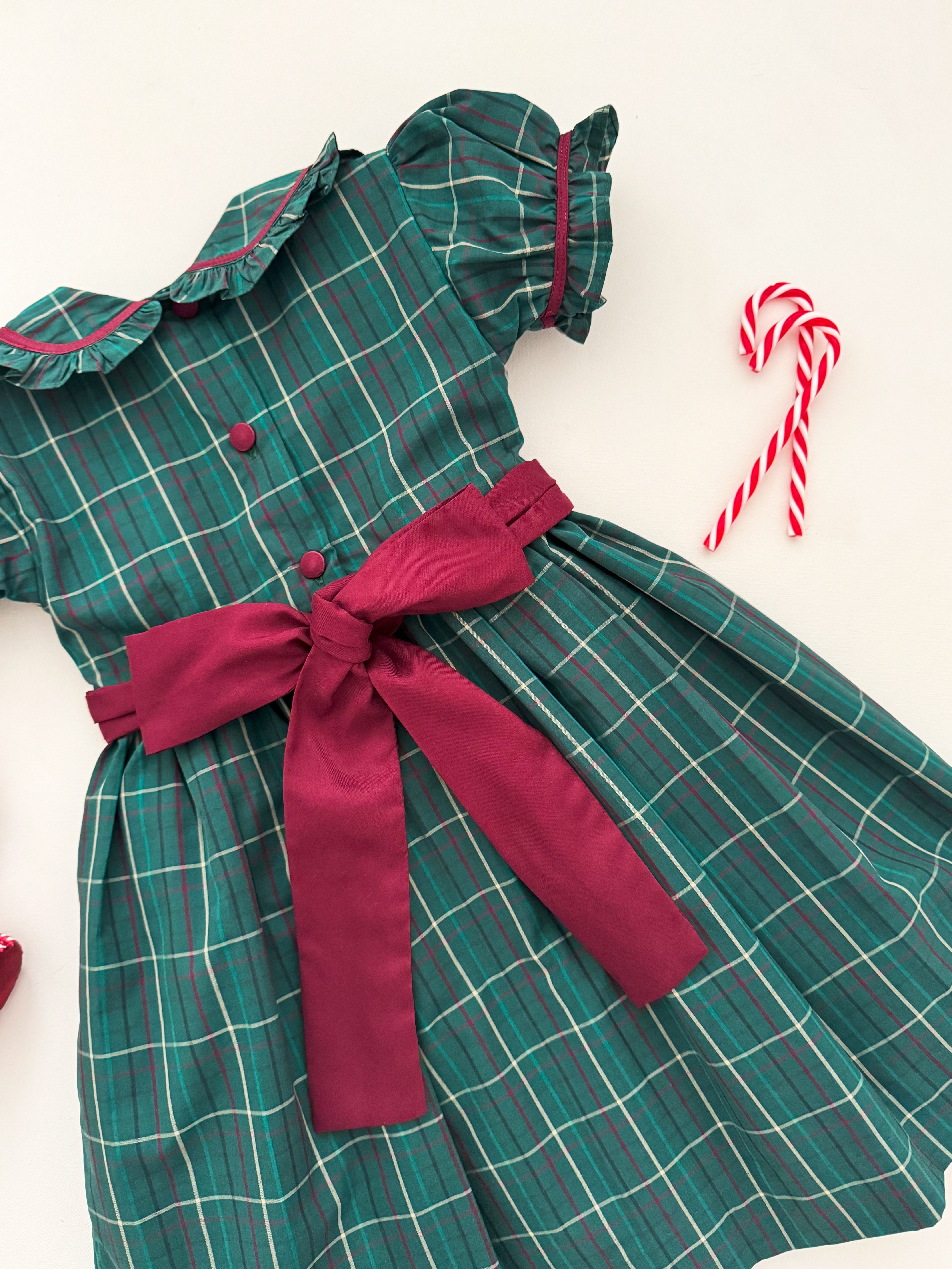 The hand smocked ABIGAIL dress - Green (Holidays Edition)