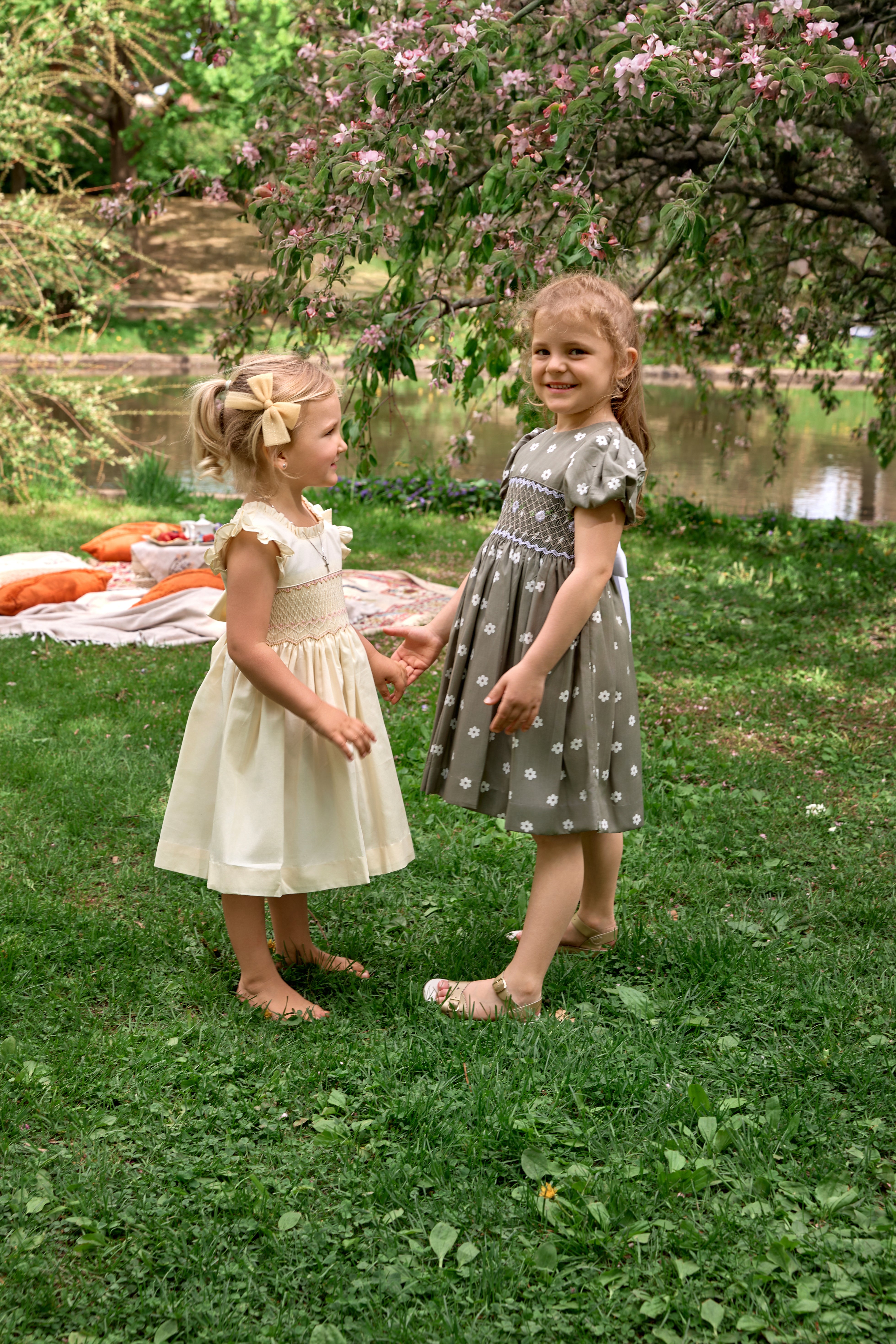 The hand smocked BELLA dress - Green Olive