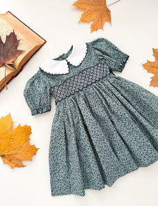 The hand smocked SCARLETT dress - Floral Blue