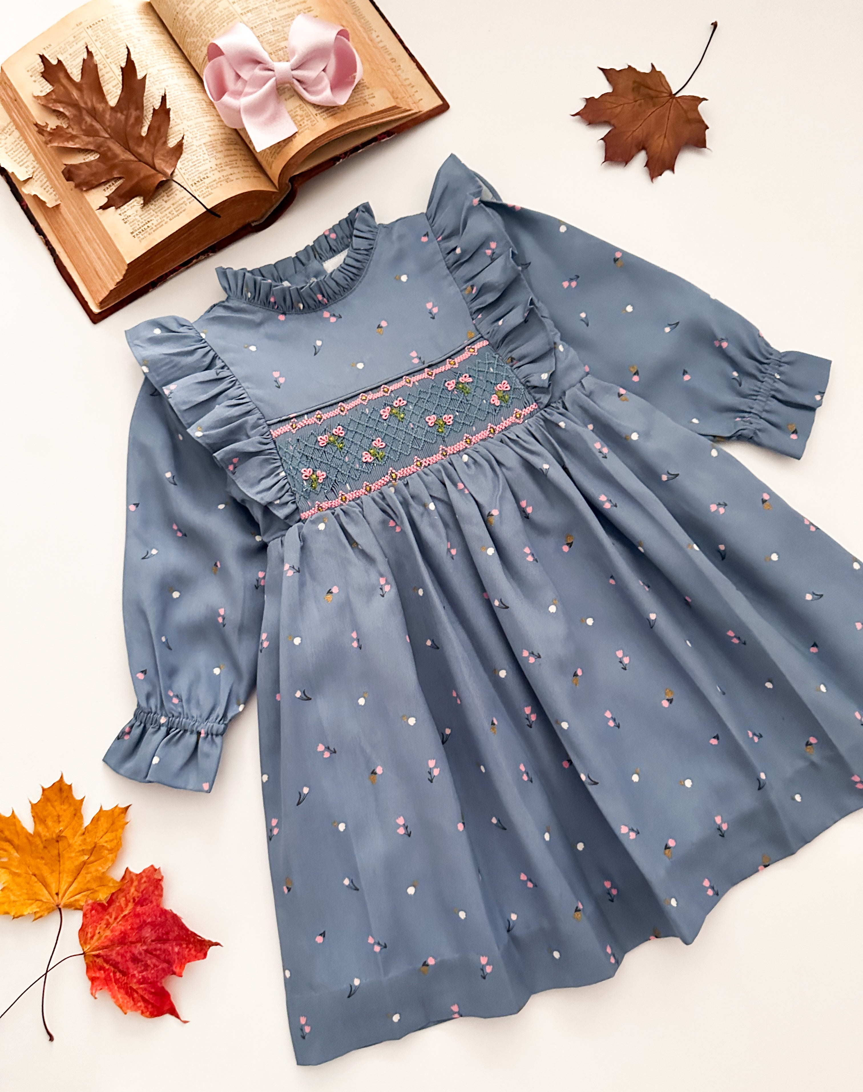 The hand smocked LIVIA dress - Blue floral