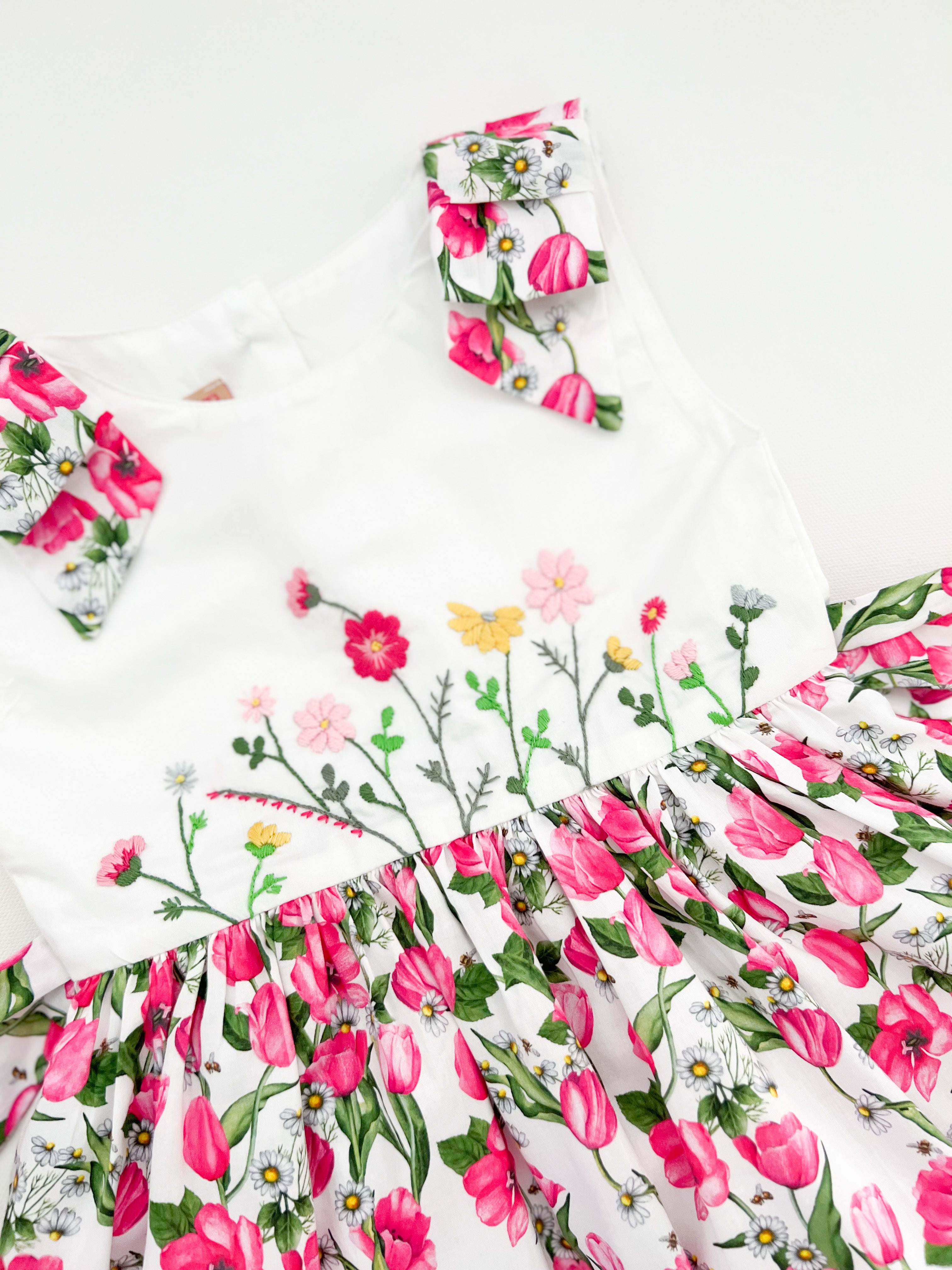 The hand embroidered ALMA dress - Floral fuschia