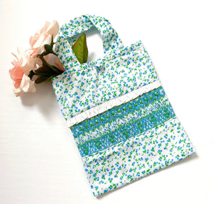 ** SECONDS SALE ** DIFFERENT COLORS / Hand smocked little purse (sample)
