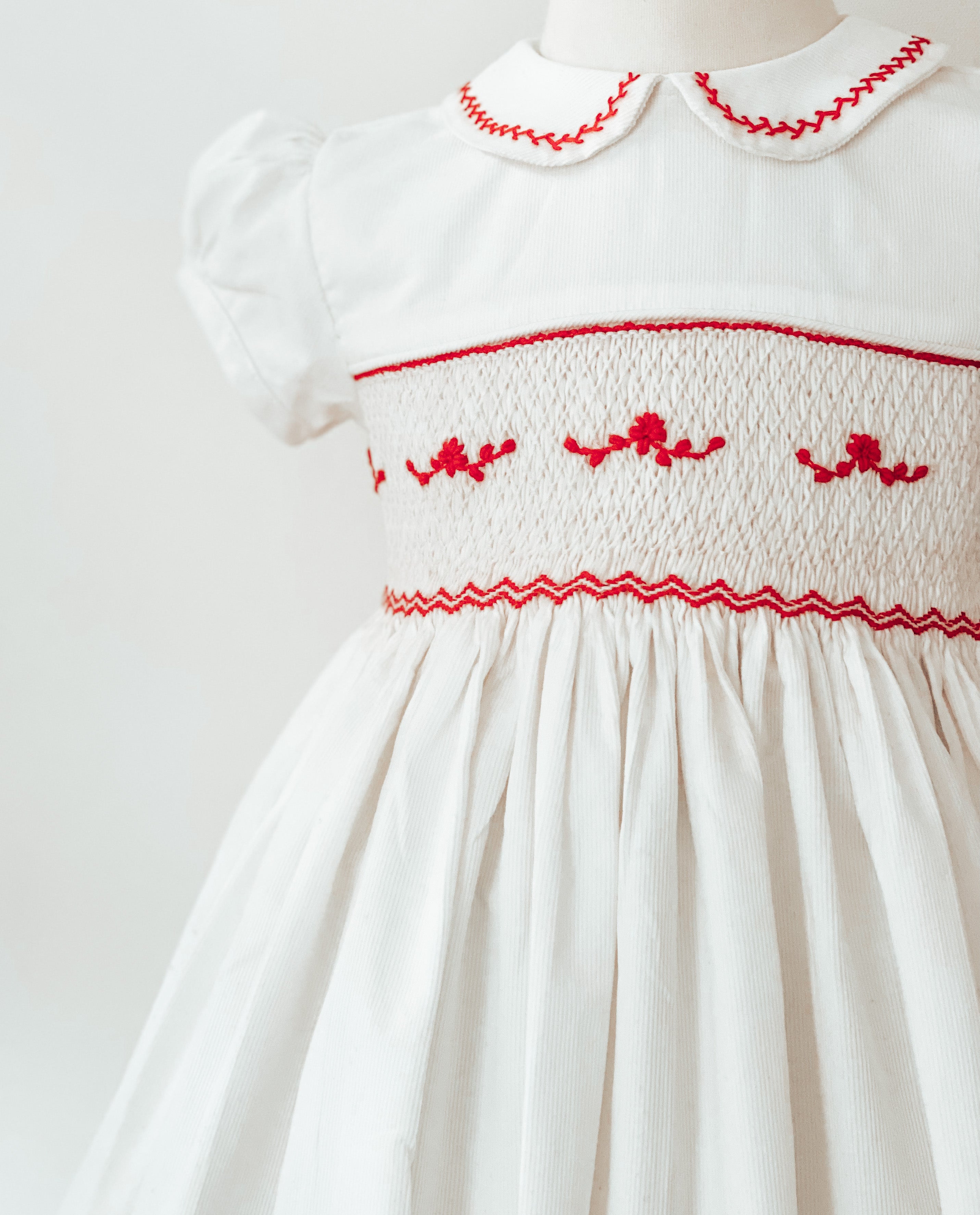 The hand smocked ANNE dress - White