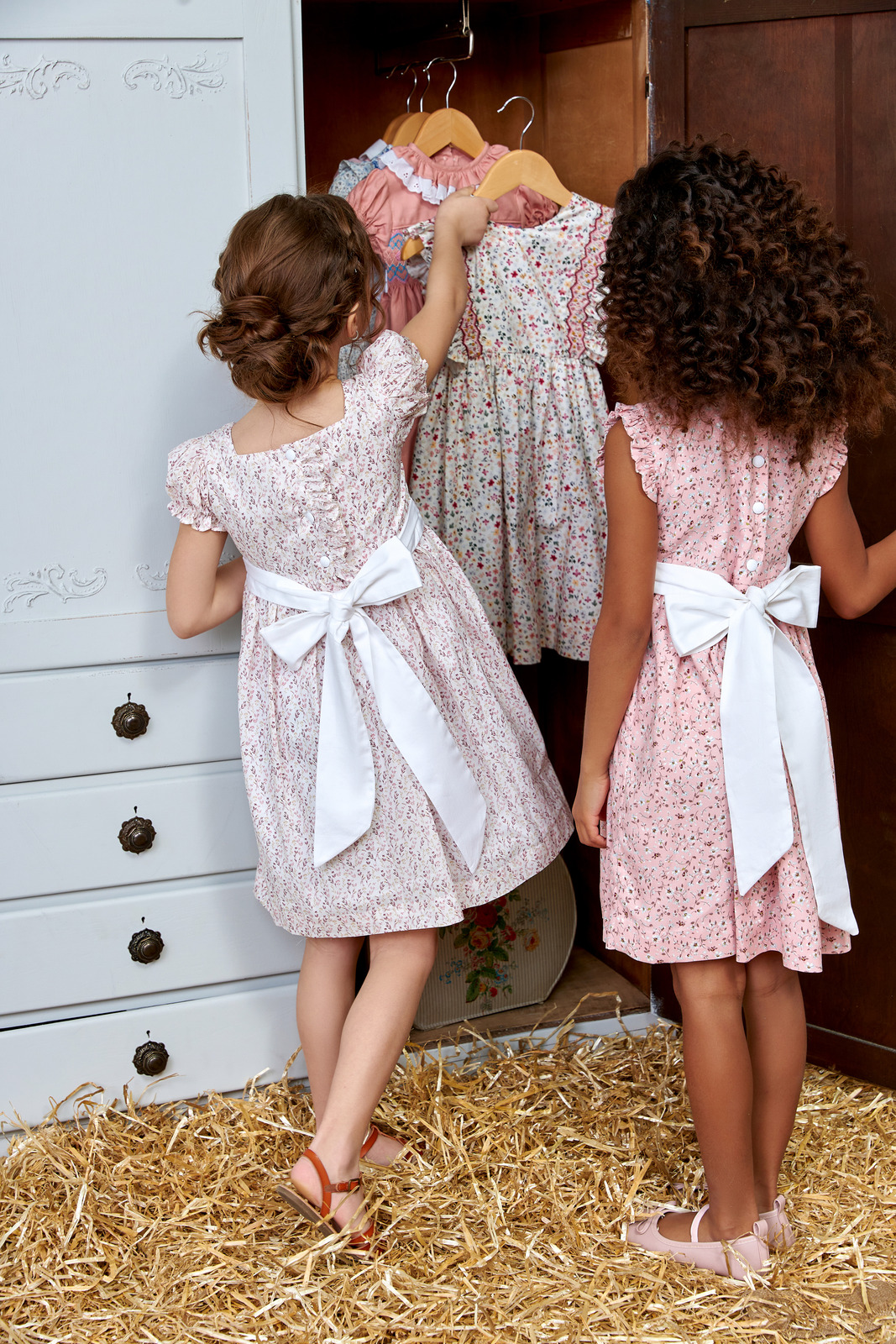 ** SOLD OUT ** The hand smocked IRIS dress - Pink Floral